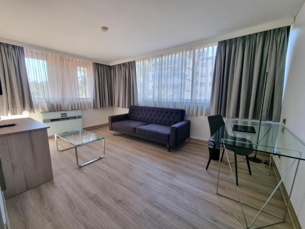Panamericana Hotel Providencia ซานติอาโก ภายนอก รูปภาพ