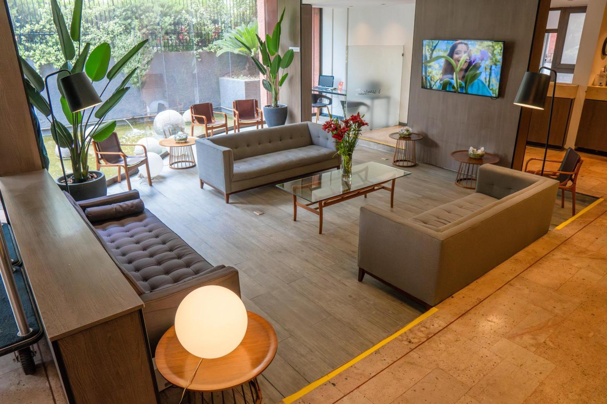 Panamericana Hotel Providencia ซานติอาโก ภายนอก รูปภาพ
