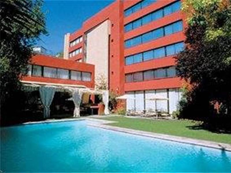 Panamericana Hotel Providencia ซานติอาโก ภายนอก รูปภาพ